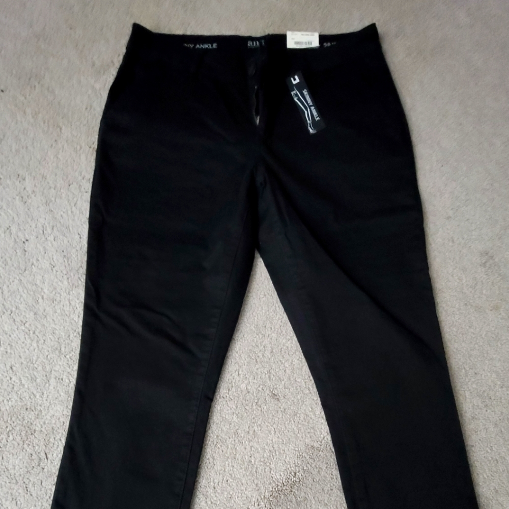 A.N.A. Work pants ankle length size 6